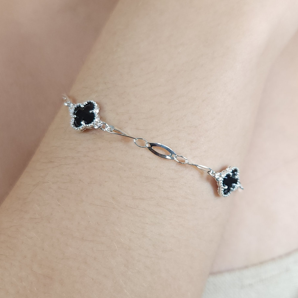 Pulseira trevo com elos torcidos - Imagem 4