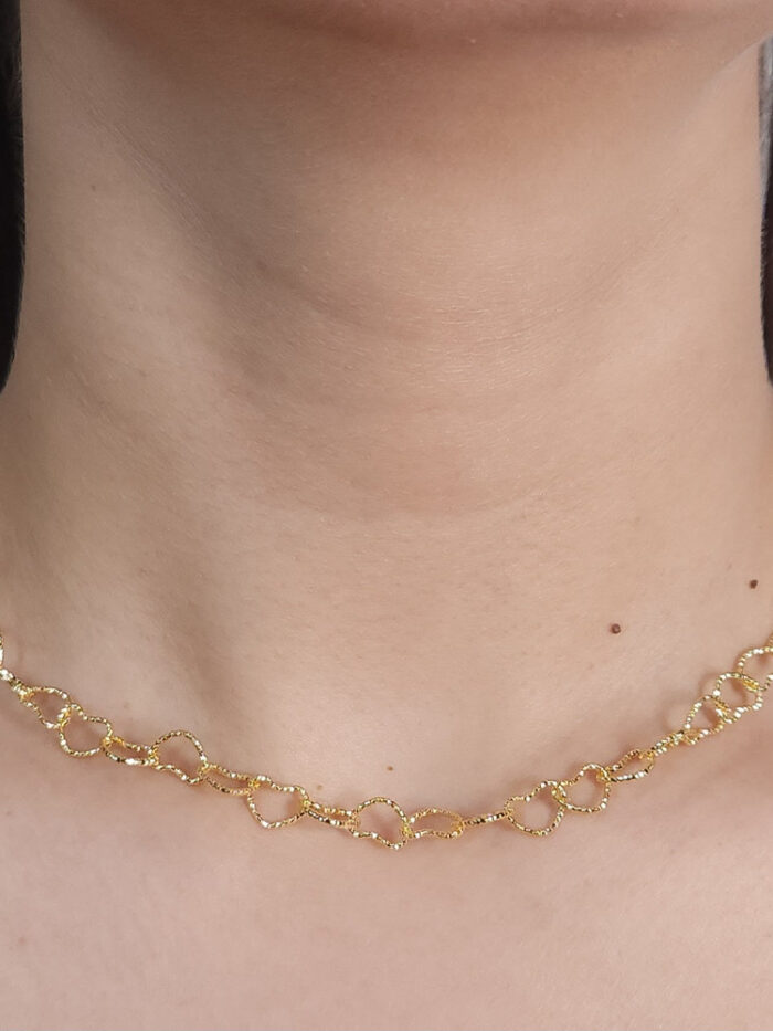 Gargantilha chocker coração elos detalhados