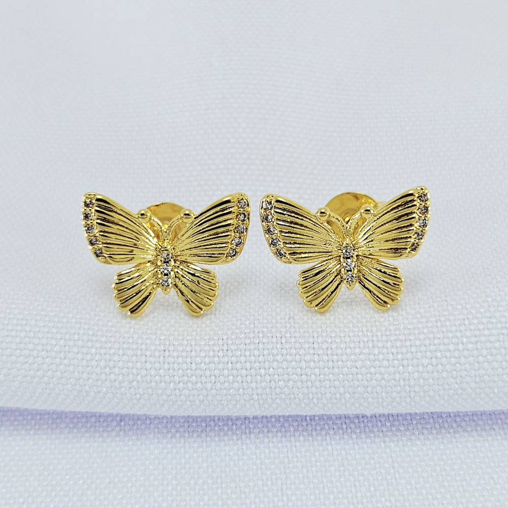 Brinco formato borboleta com pedras cravejadas