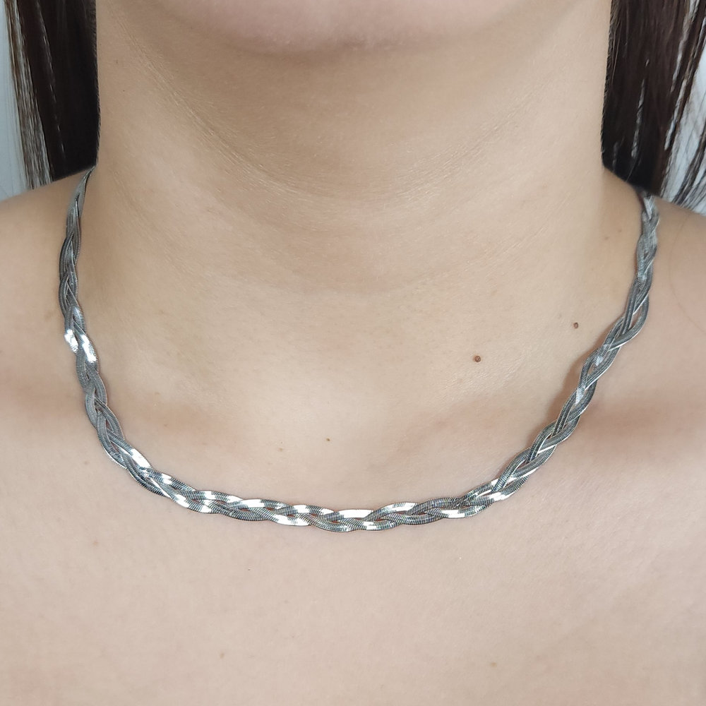 Gargantilha choker trançada