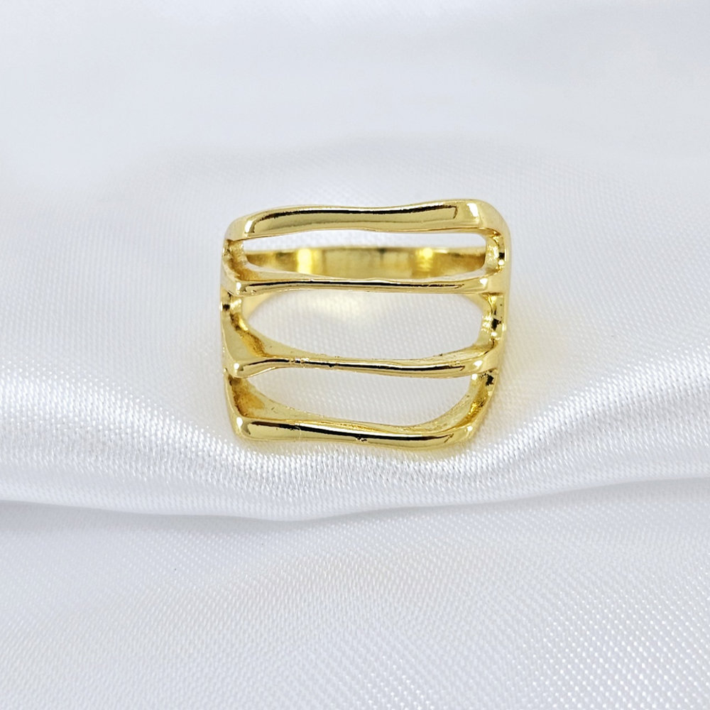 Anel com 4 fios ondulados