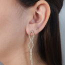 Brinco fio riviera detalhe losango duplo