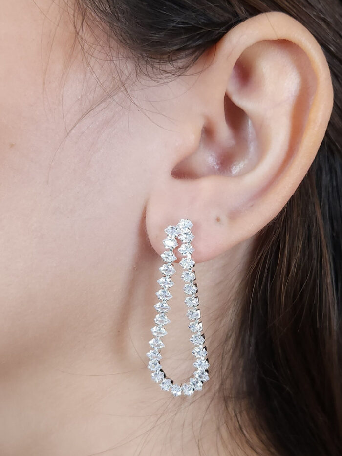 Brinco navete pedra cristal