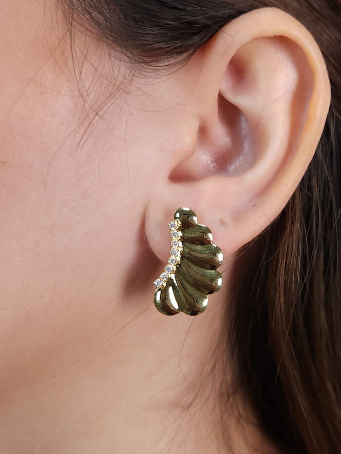 Brinco com gotas em leque e fio em strass cristal