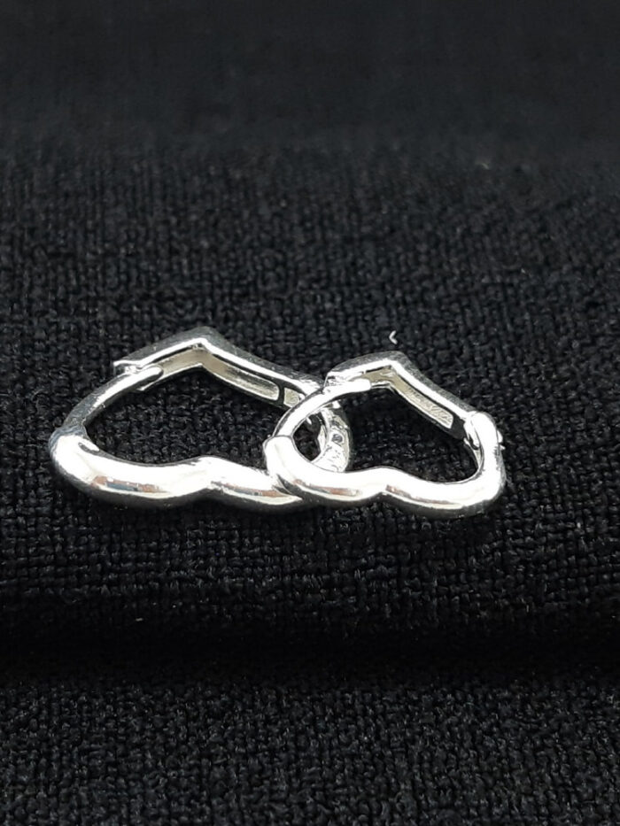 Brinco duo coração vazado liso