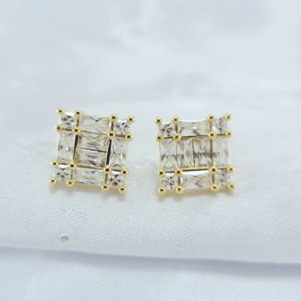 Brinco quadrado com pedras cristal zirconia - Imagem 2