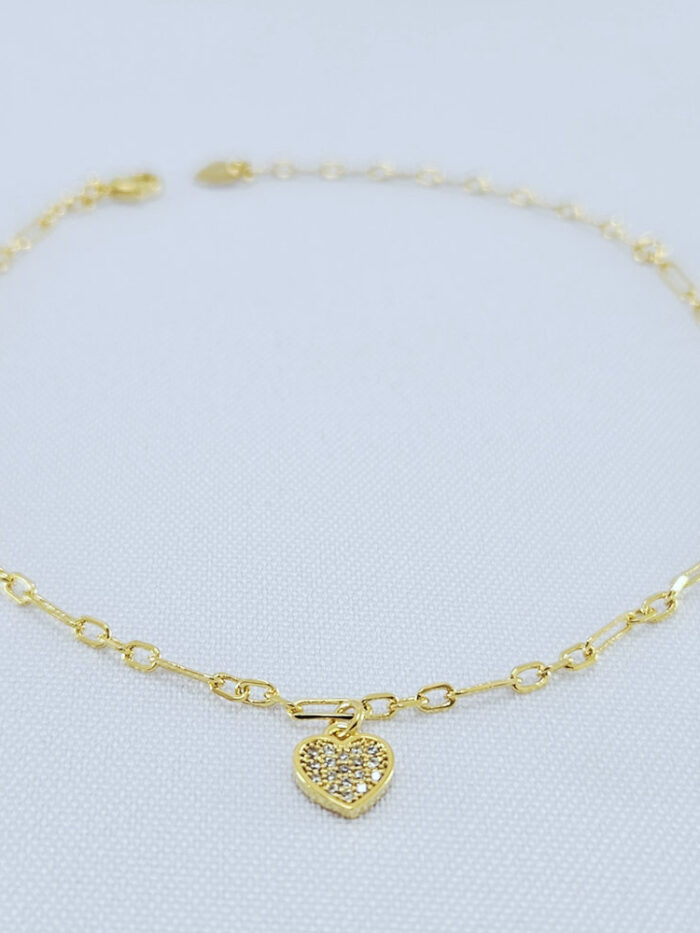 Tornozeleira elos vazados coração cravejado