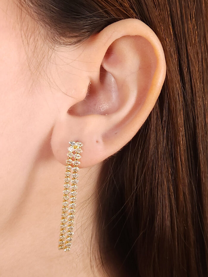 Brinco fio duplo riviera com pedras navete