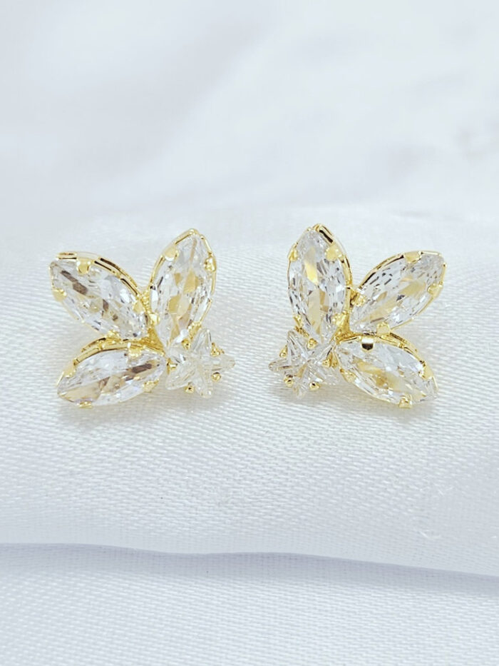 Brinco oval pedra cristal