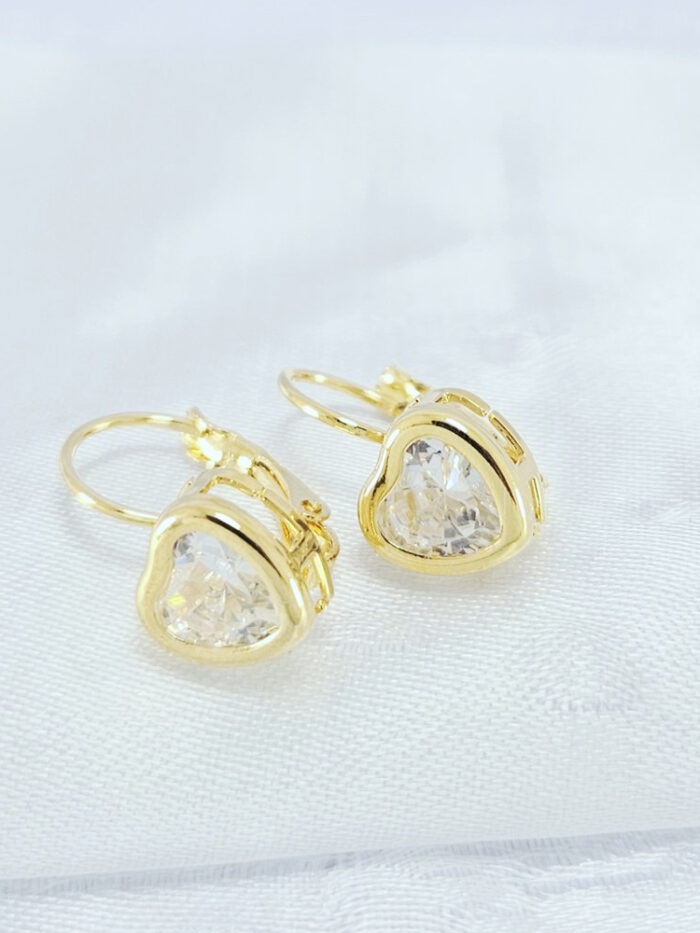 Brinco gancho coração cristal