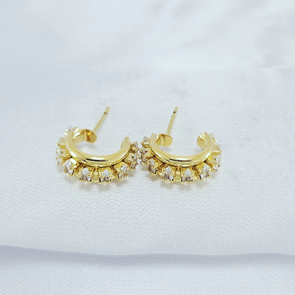 Argola aberta com pedra navete