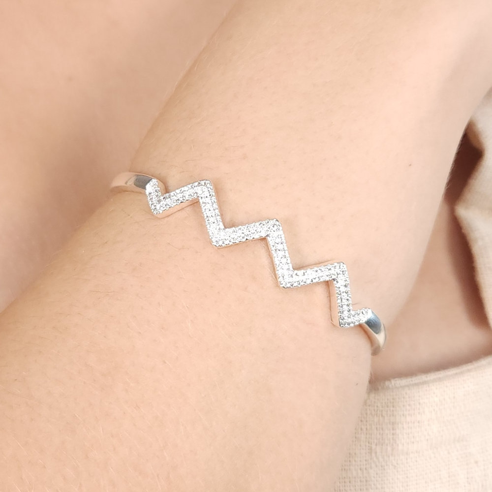 Pulseira fio cravejado