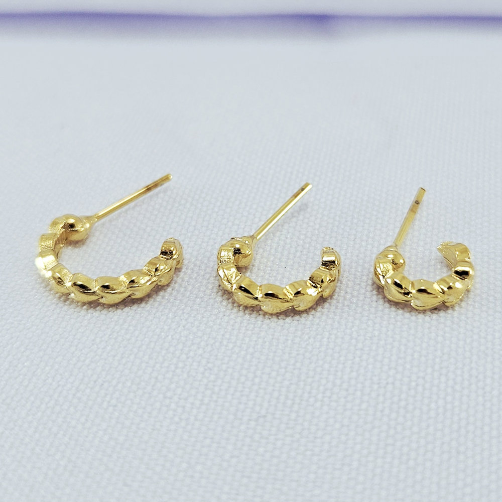 Trio de brinco argola detalhe coração