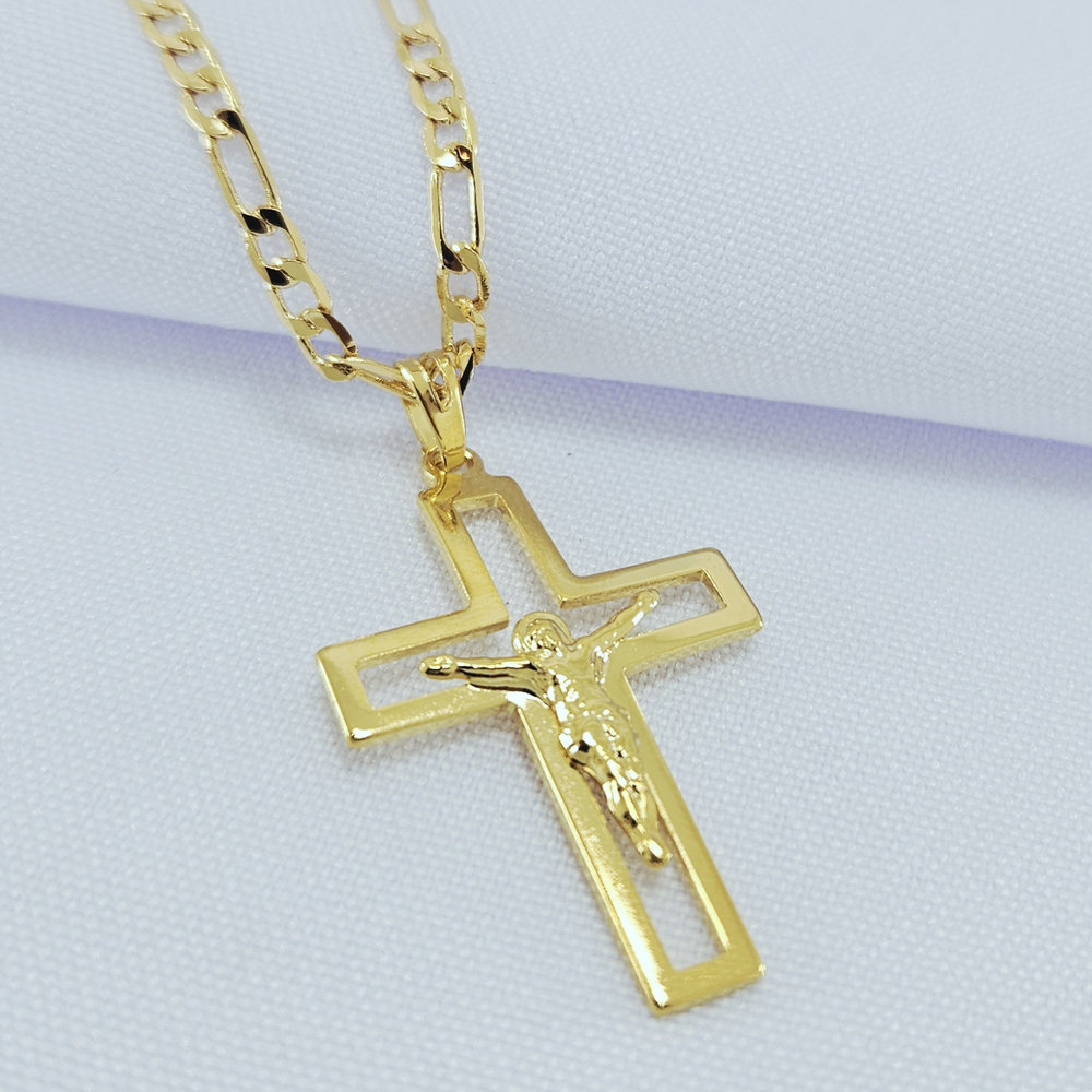 Cordão masculino pingente cruz vazada com Jesus Cristo