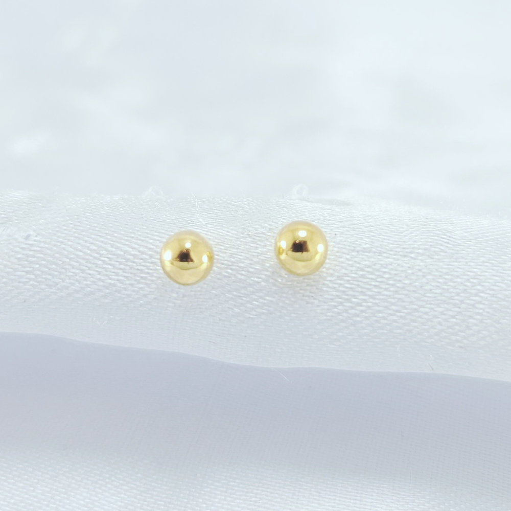 Brinco bolinha dourado