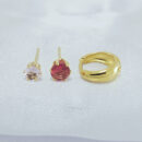 Trio de brincos pontos de luz rosa e vermelho com argolinha lisa