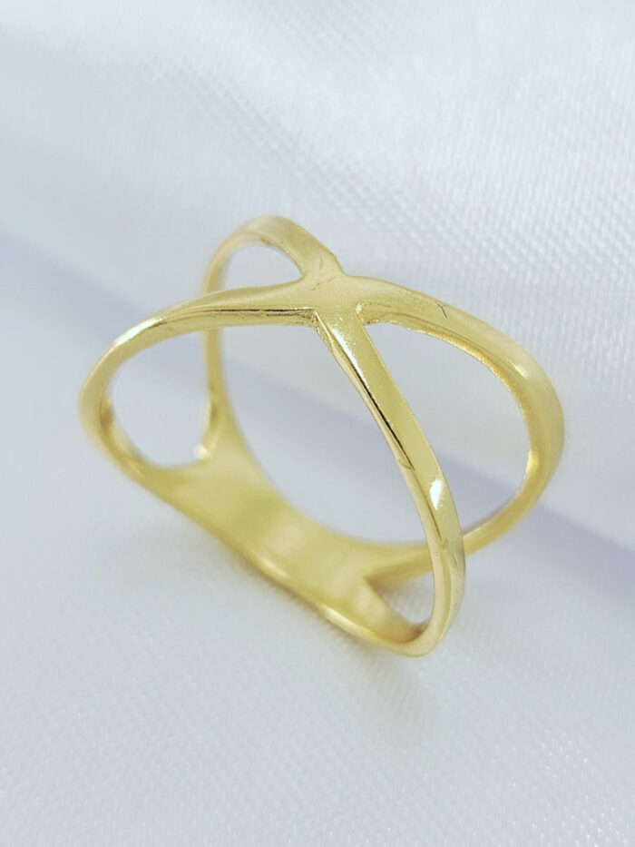 Anel modelo X vazado