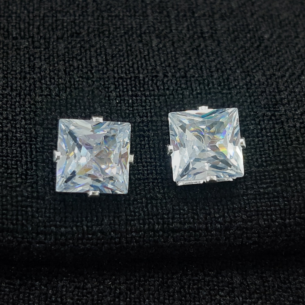 Brinco ponto de luz quadrado