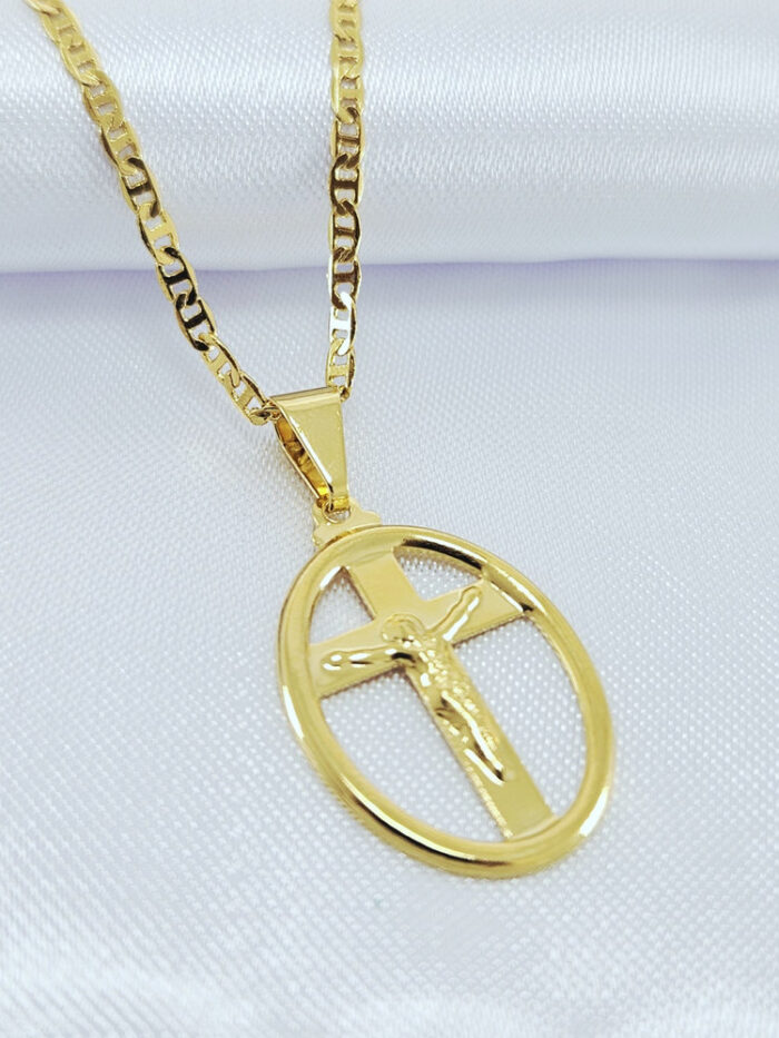 Gargantilha corrente grumet pingente cruz vazada