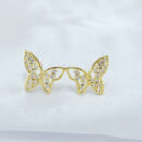 Brinco borboleta com cristais vazado