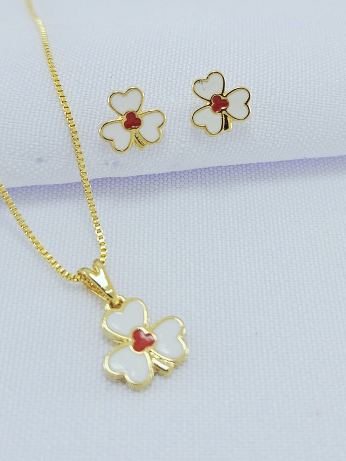 Conjunto infantil trevo branco