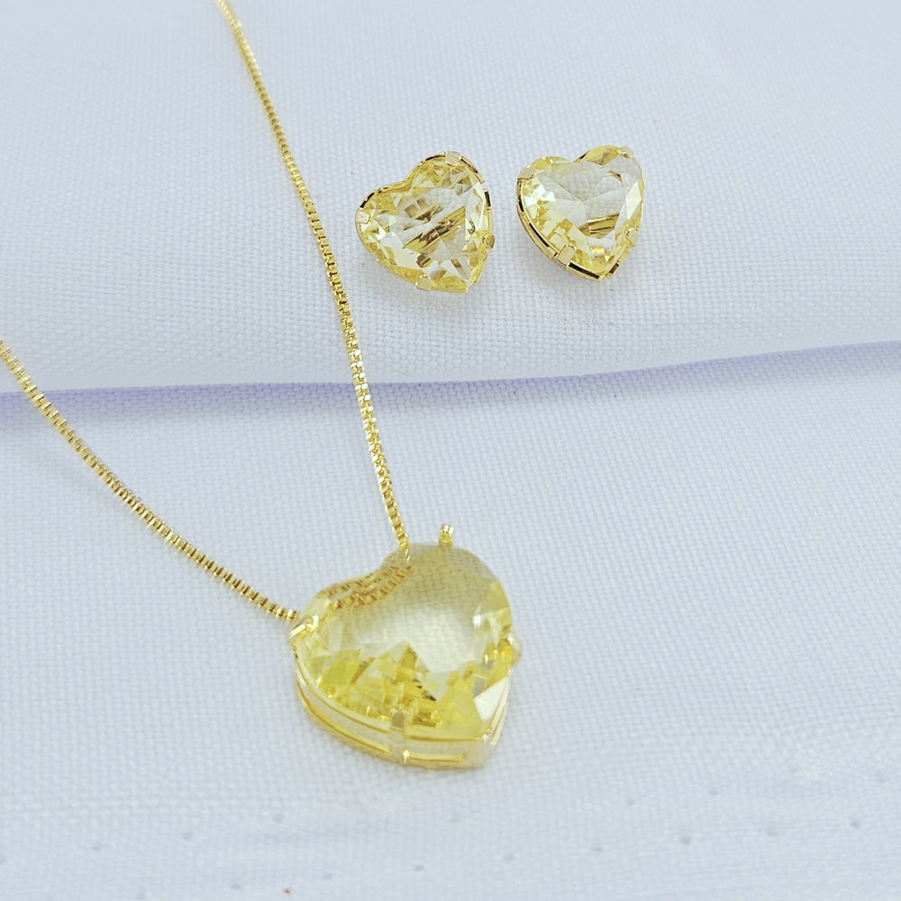Conjunto coração  amarelo