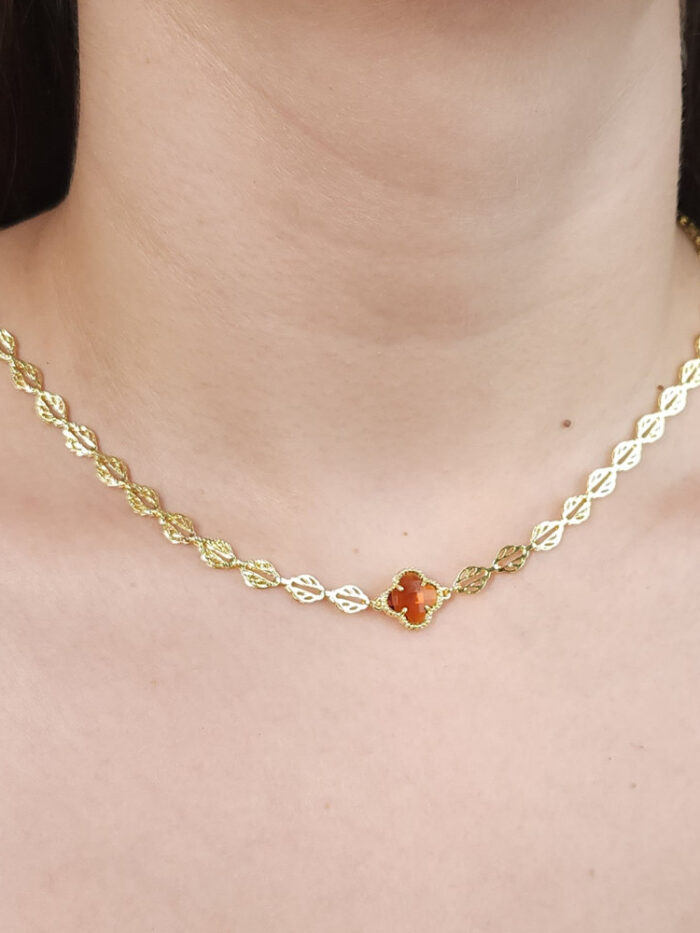 Gargantilha choker elo folhas vazadas com trevo