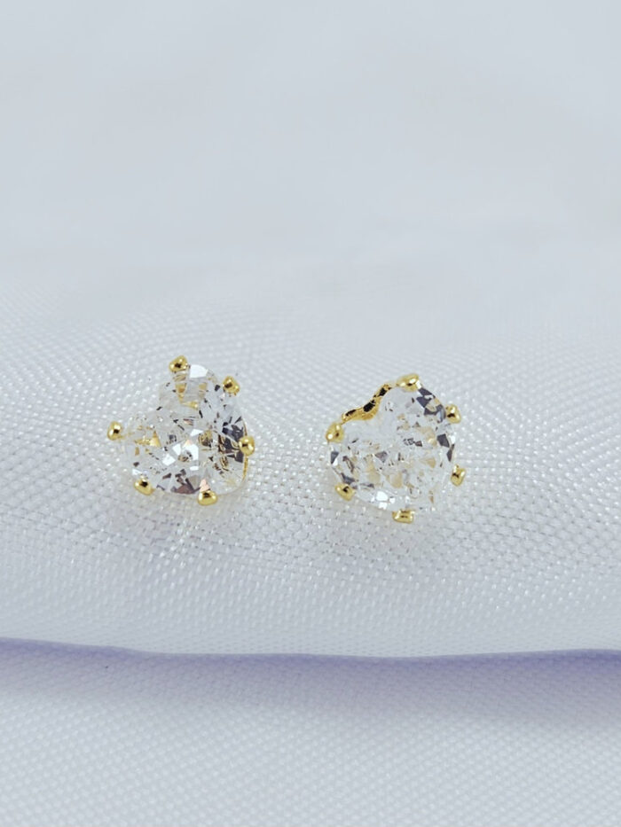 Brinco ponto de luz coração