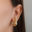 Brinco gota alongada dourada