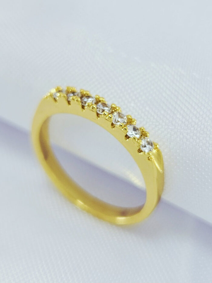 Anel aparador com pedras cristal