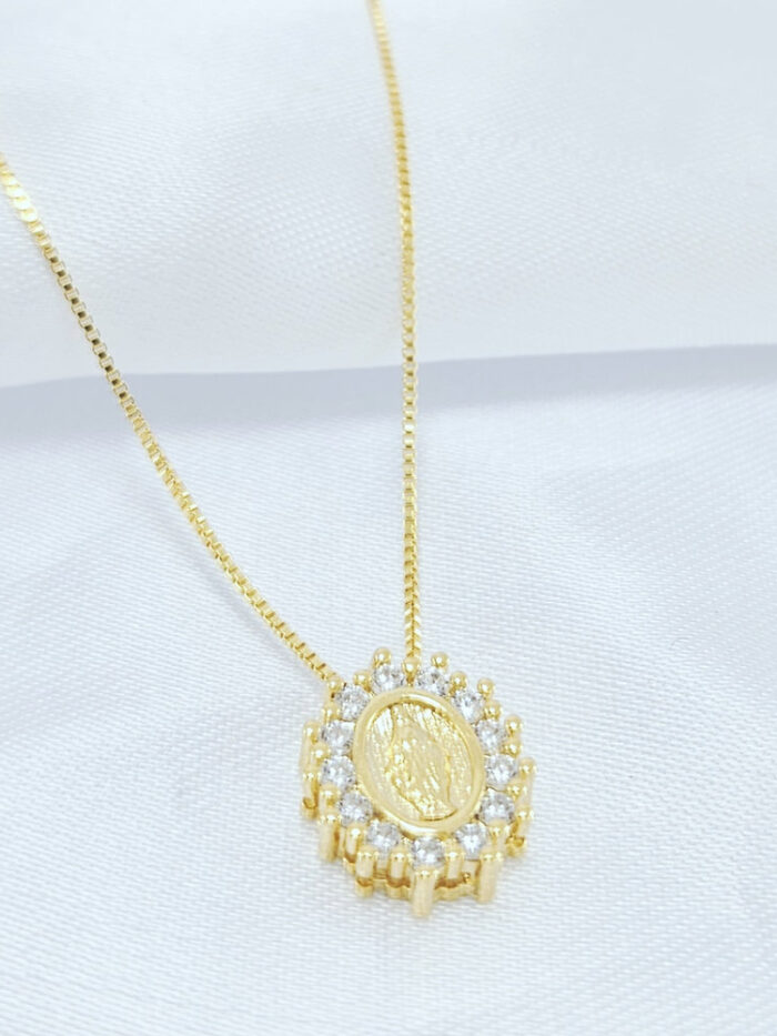 Gargantilha nossa senhora das graças detalhe cravejado