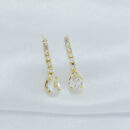 Brinco fio cravejado com cristal gota