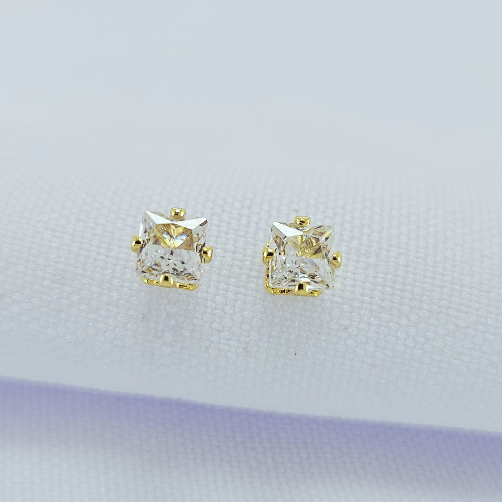 Brinco pedra quadrada cristal