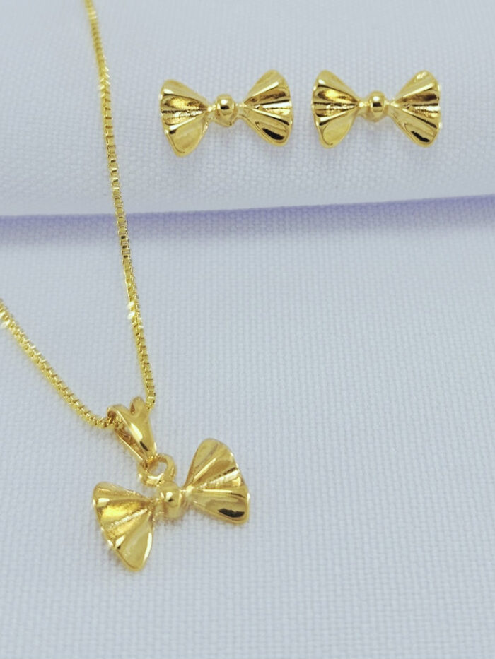 Conjunto laço dourado