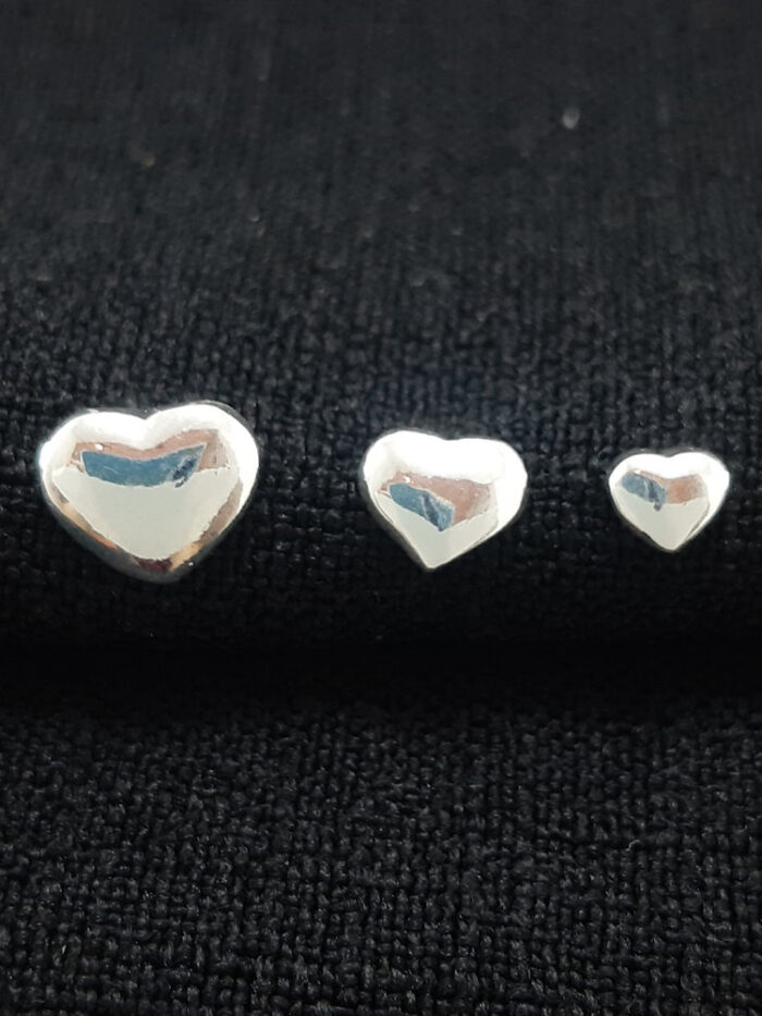 Brinco trio de corações liso