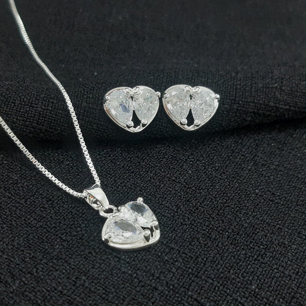 Conjunto gota duo formato coração