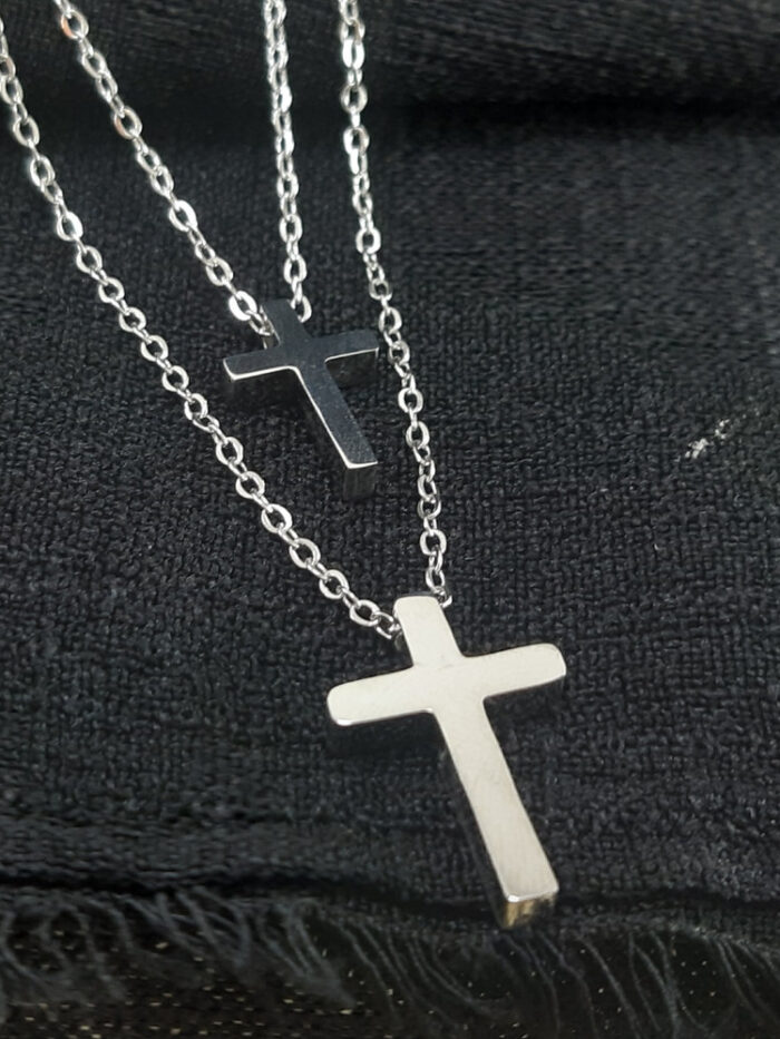 Gargantilha cruz dupla prateado