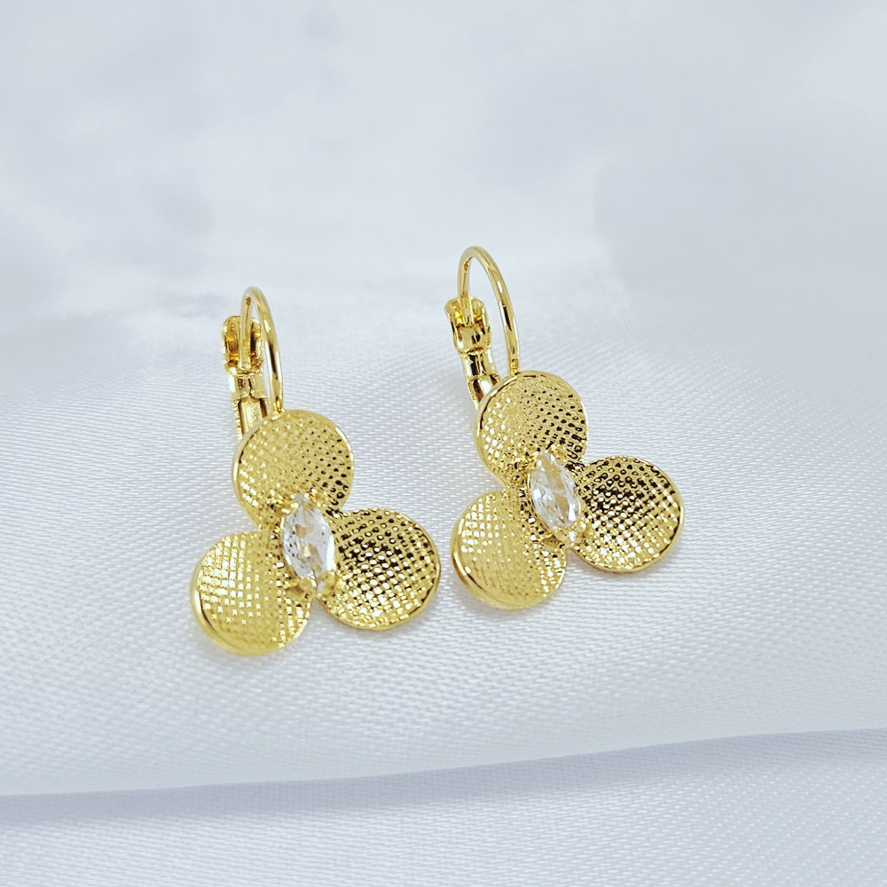 Brinco gancho flor trabalhado