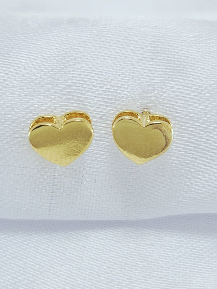 Brinco coração chapeado dourado