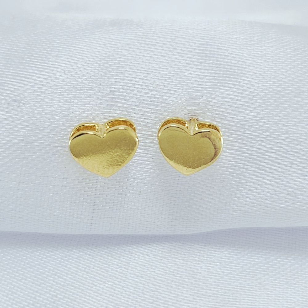 Brinco coração chapeado dourado