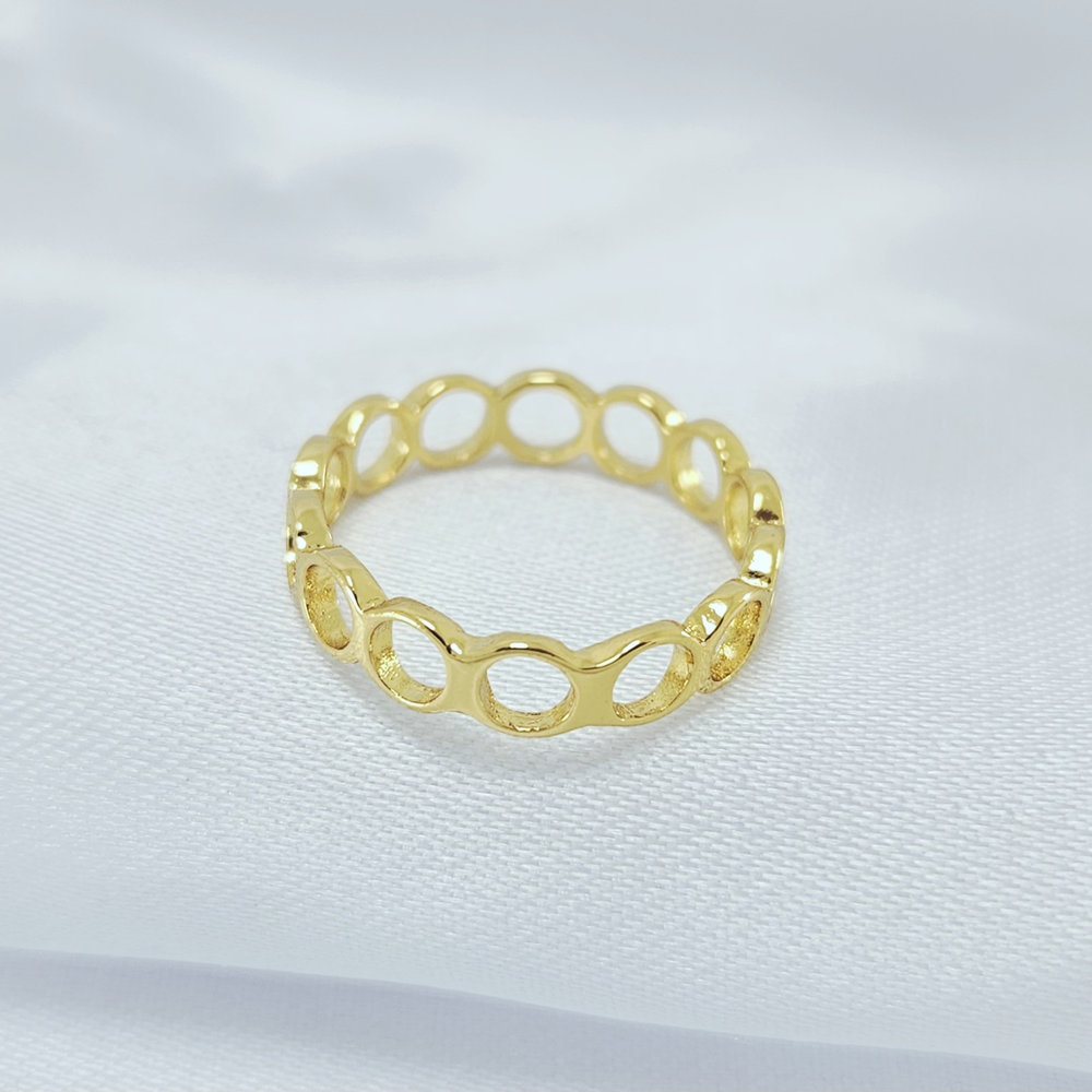 Anel círculo vazado dourado - Imagem 2