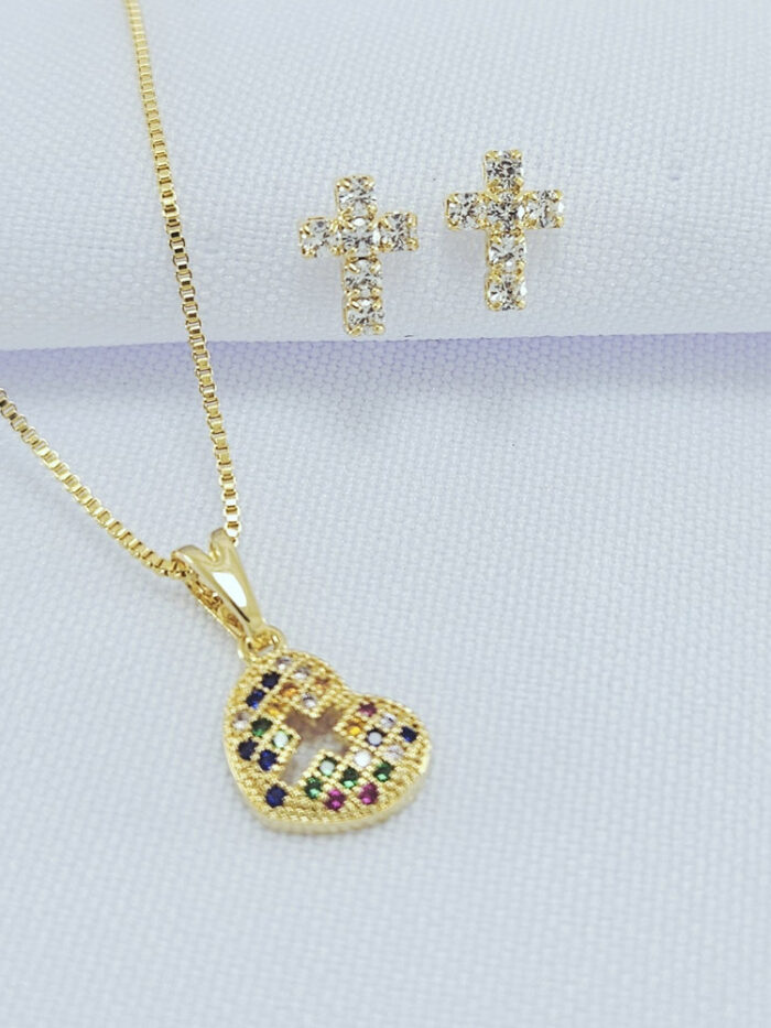 Conjunto cruz cravejado dourado colorido