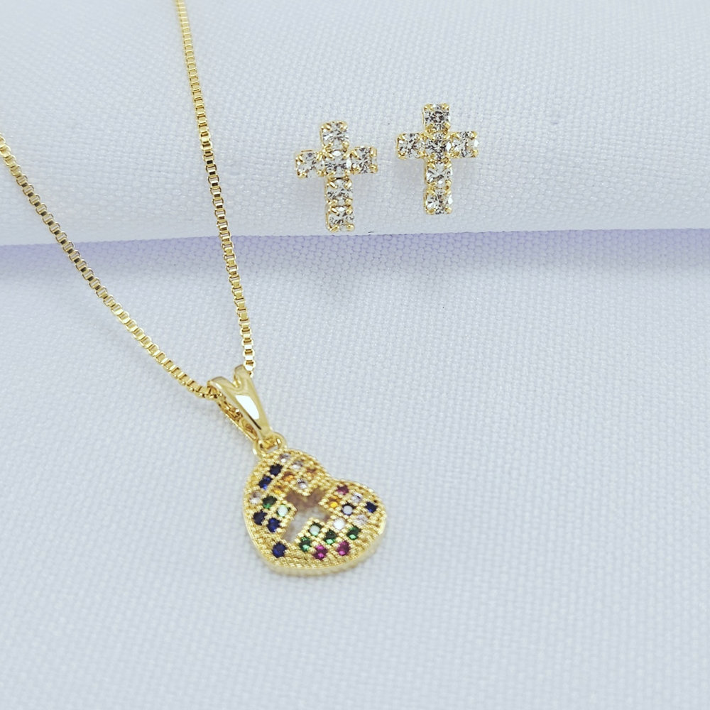 Conjunto cruz cravejado dourado colorido
