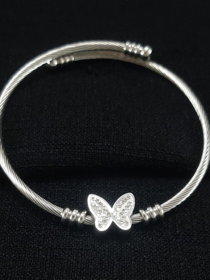 Bracelete borboleta branca com pedras cristal