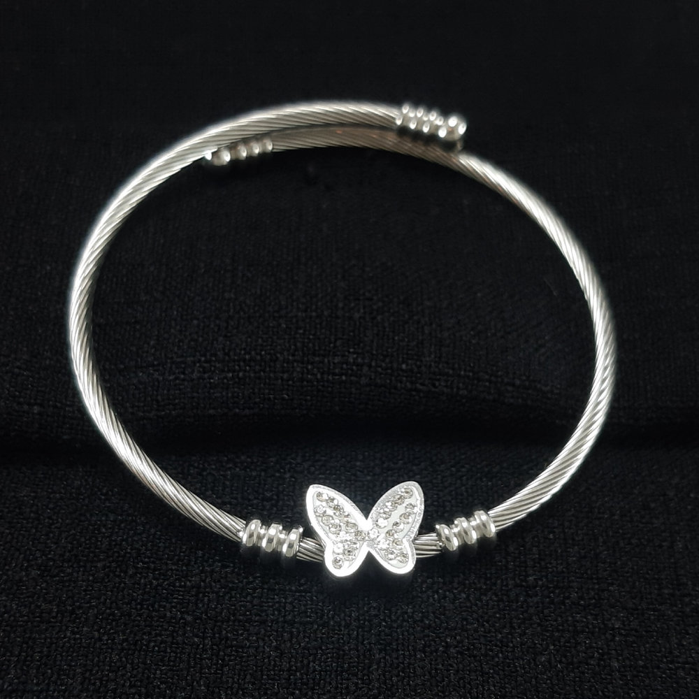 Bracelete borboleta branca com pedras cristal