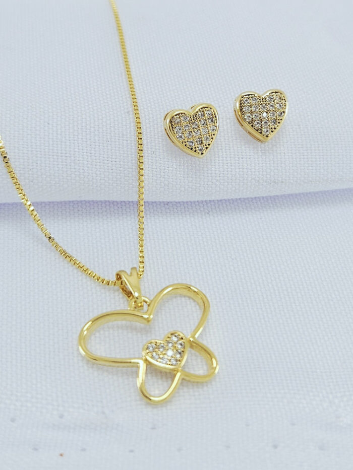 Conjunto coração cravejado e pingente borboleta vazado