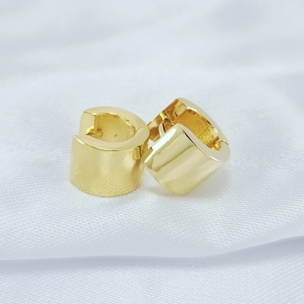 Brinco argola larga lisa