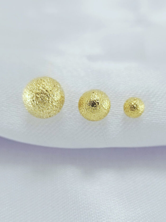 Trio de brinco bolinha detalhe fosco