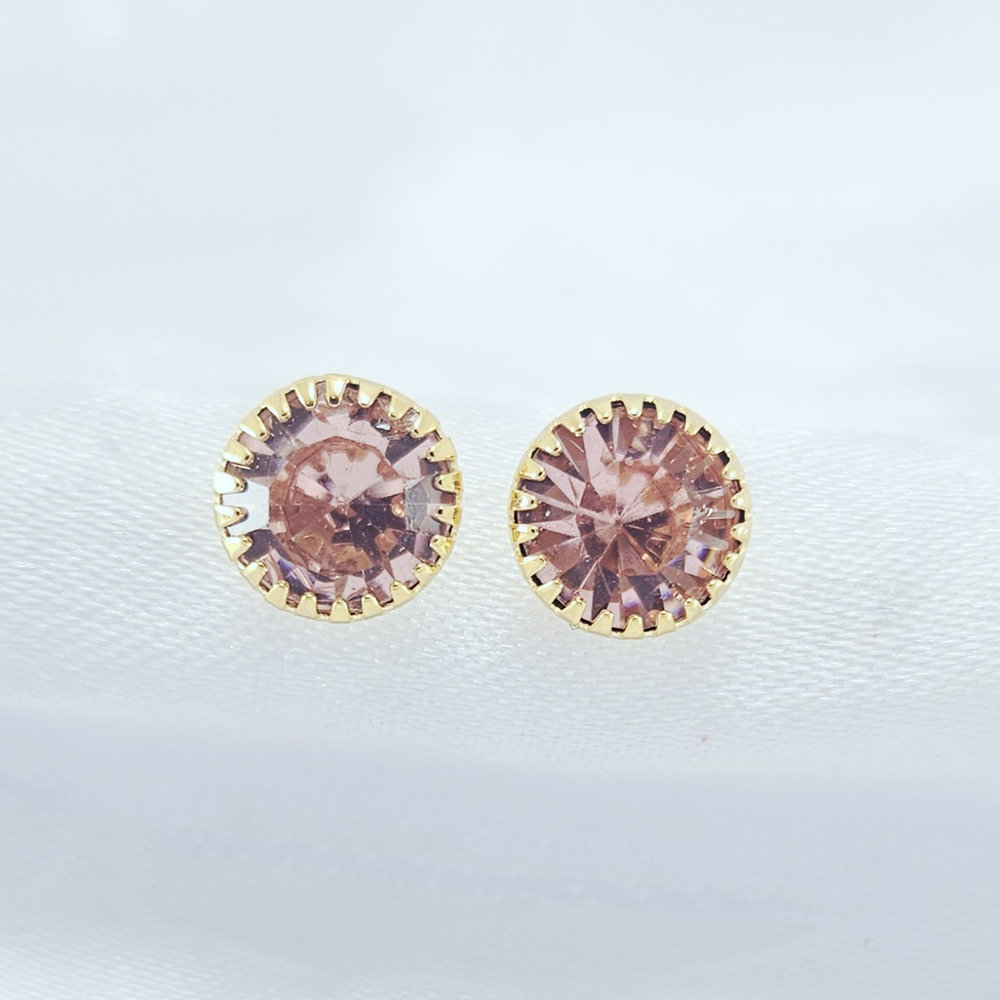 Brinco redondo com borda detalhado dourado - Imagem 2