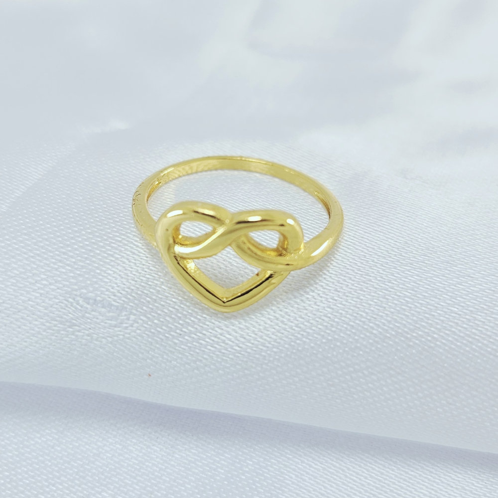 Anel coração com fio entrelaçado